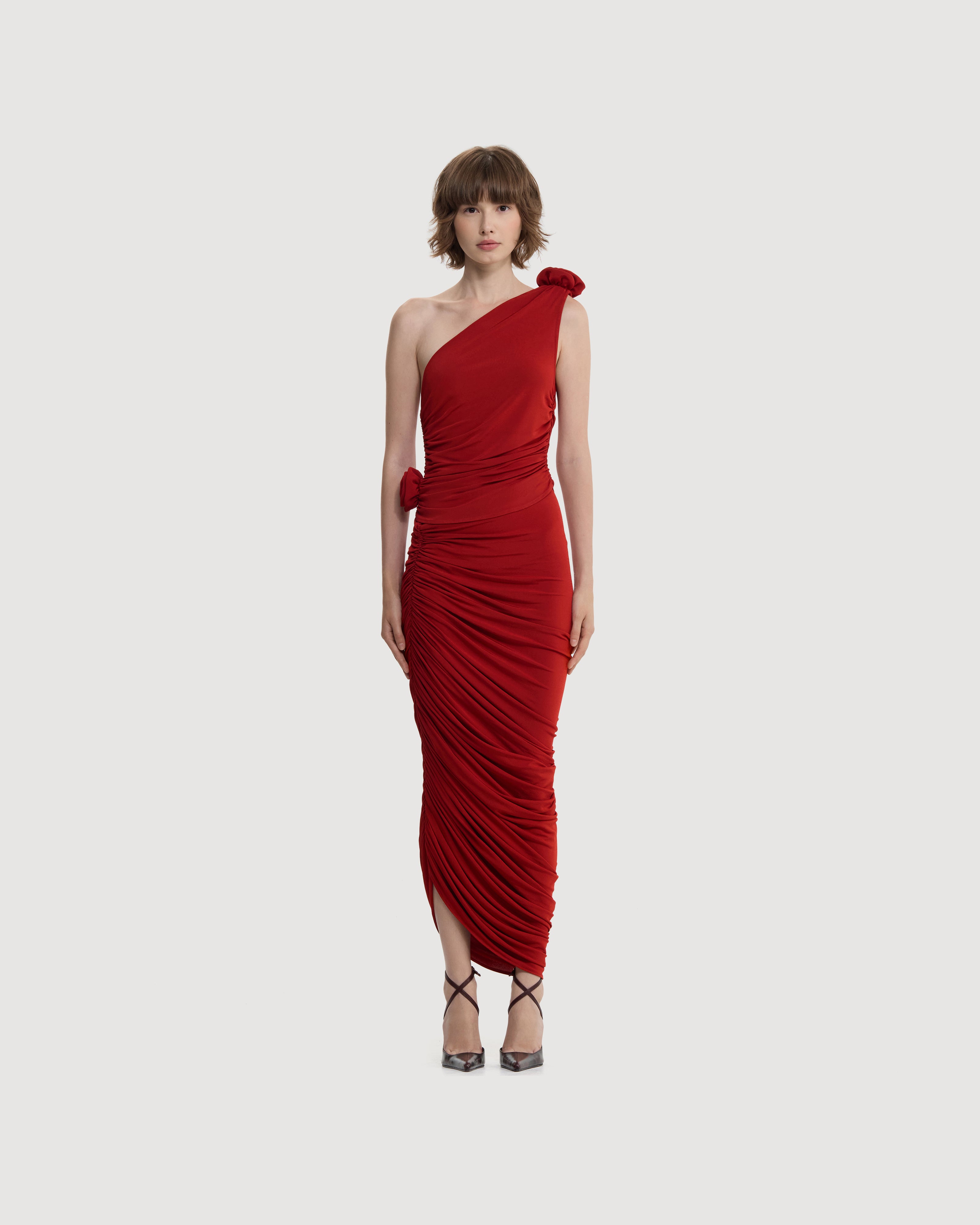 Asymmetric skirt
