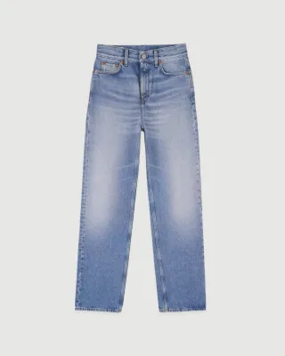 Loose jeans