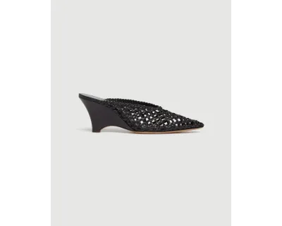 Victoria mules