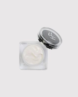 Body cream tobacco leather