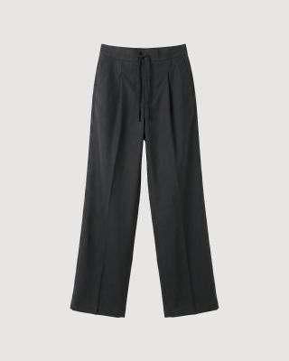 Pleated pants