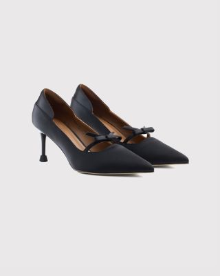 Vintage pointed-toe heels