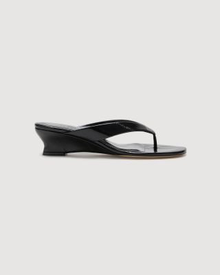 Thong sandals
